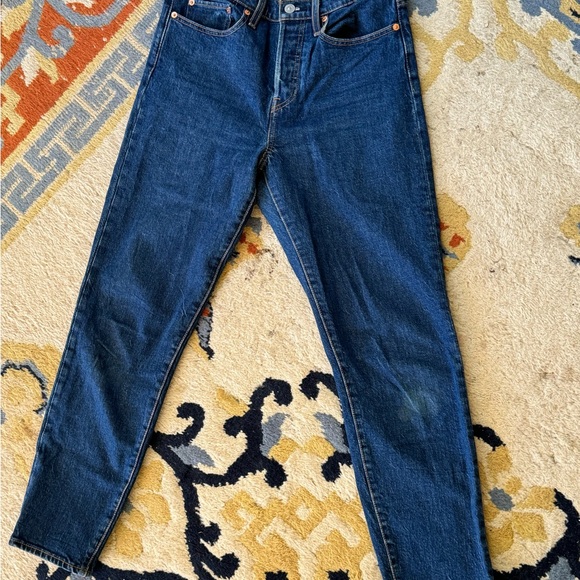 Levi’s wedgie fit - Picture 2 of 3
